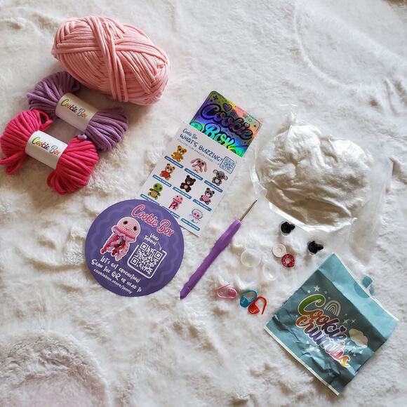 Cookie Box Crochet Kit for Beginners Jellyfish Jenny Read Description - Picture 5 of 6